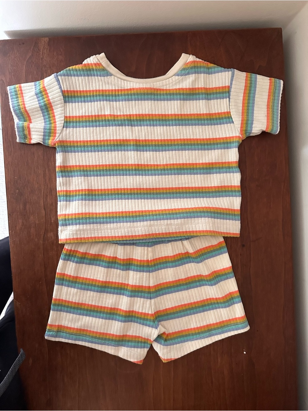 Hanna Andersson Kids Cream Rainbow Stripe Set